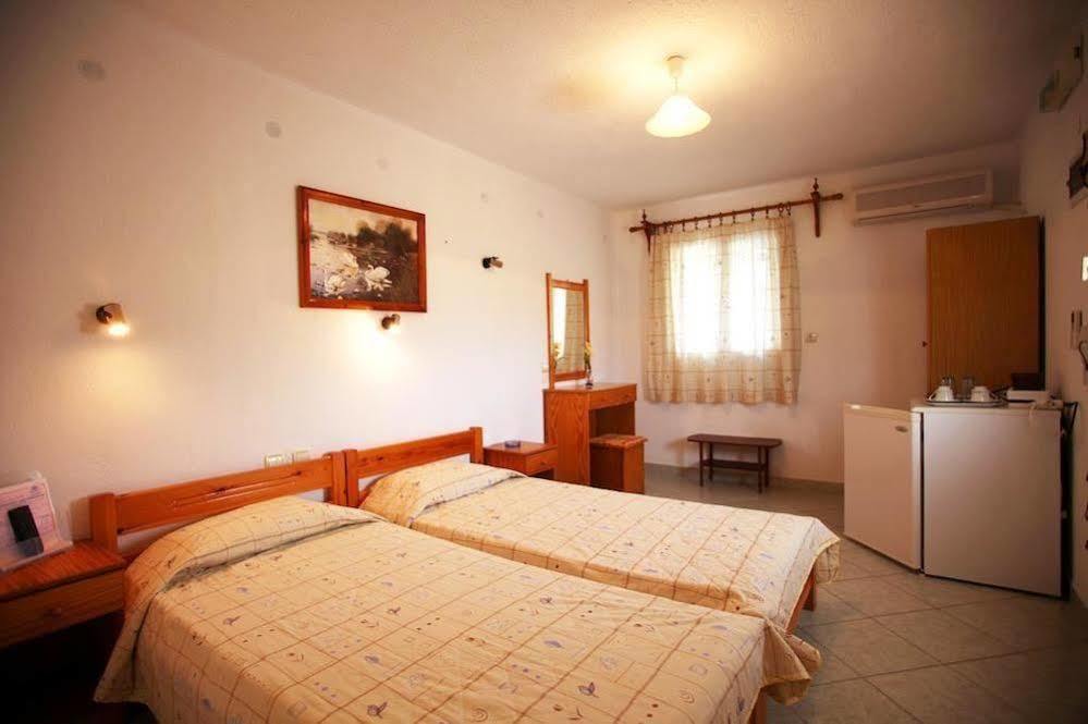Alexandros Rooms & Studios Skopelos Eksteriør billede