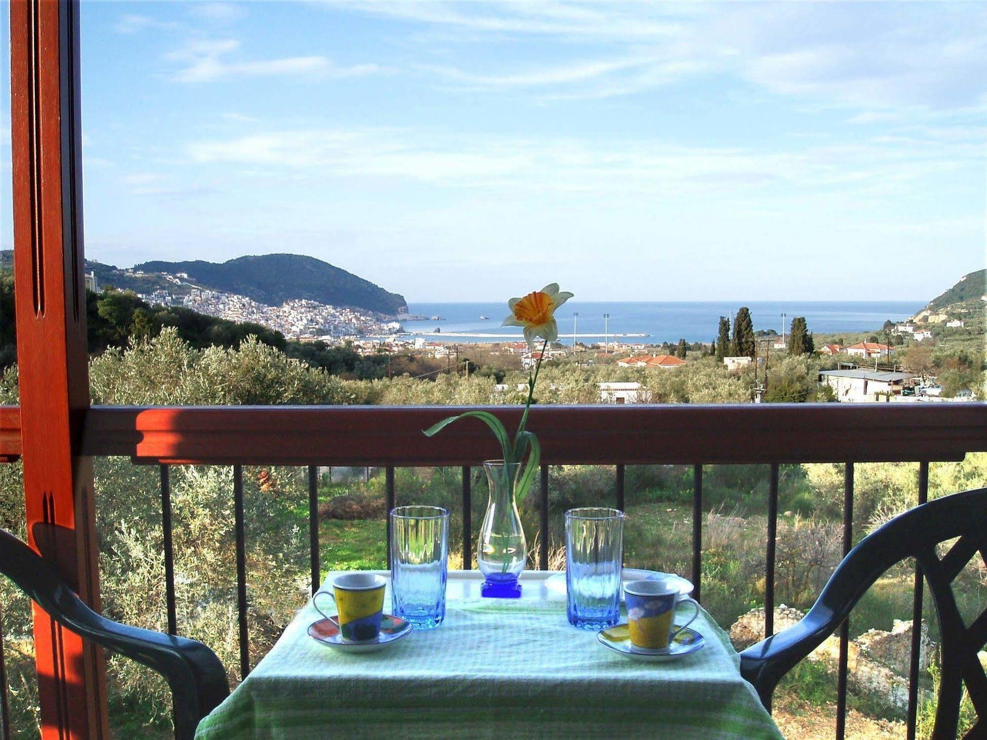 Alexandros Rooms & Studios Skopelos Eksteriør billede